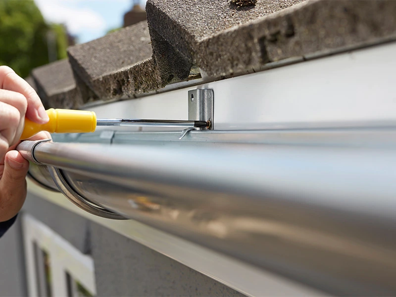 adjusting gutter to roof wind gap pa